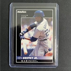 Ken Griffey Jr. Mariners Vintage Baseball Card 1992 Pinnacle